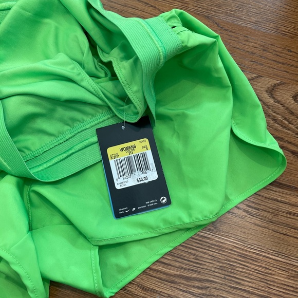 Bundle of 2 Nike active shorts size S - Picture 5 of 15